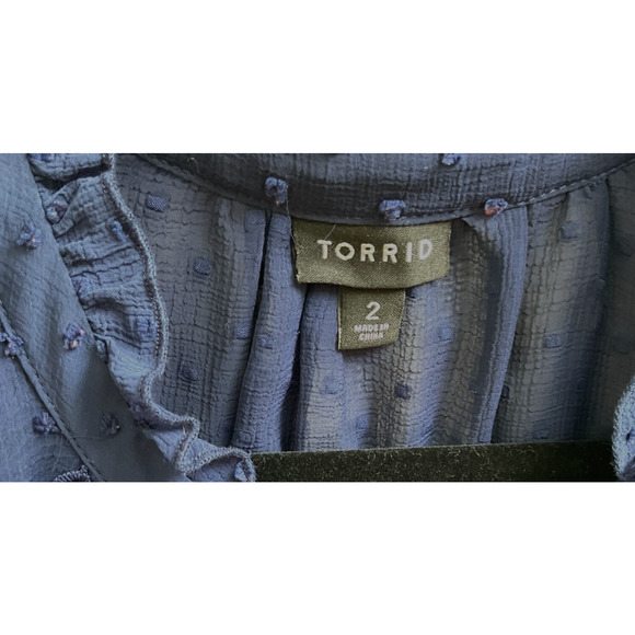 Torrid 2( 2X) Woman's Blue Long Sleeve Blouse Button Front rn# 148862 - Picture 4 of 11